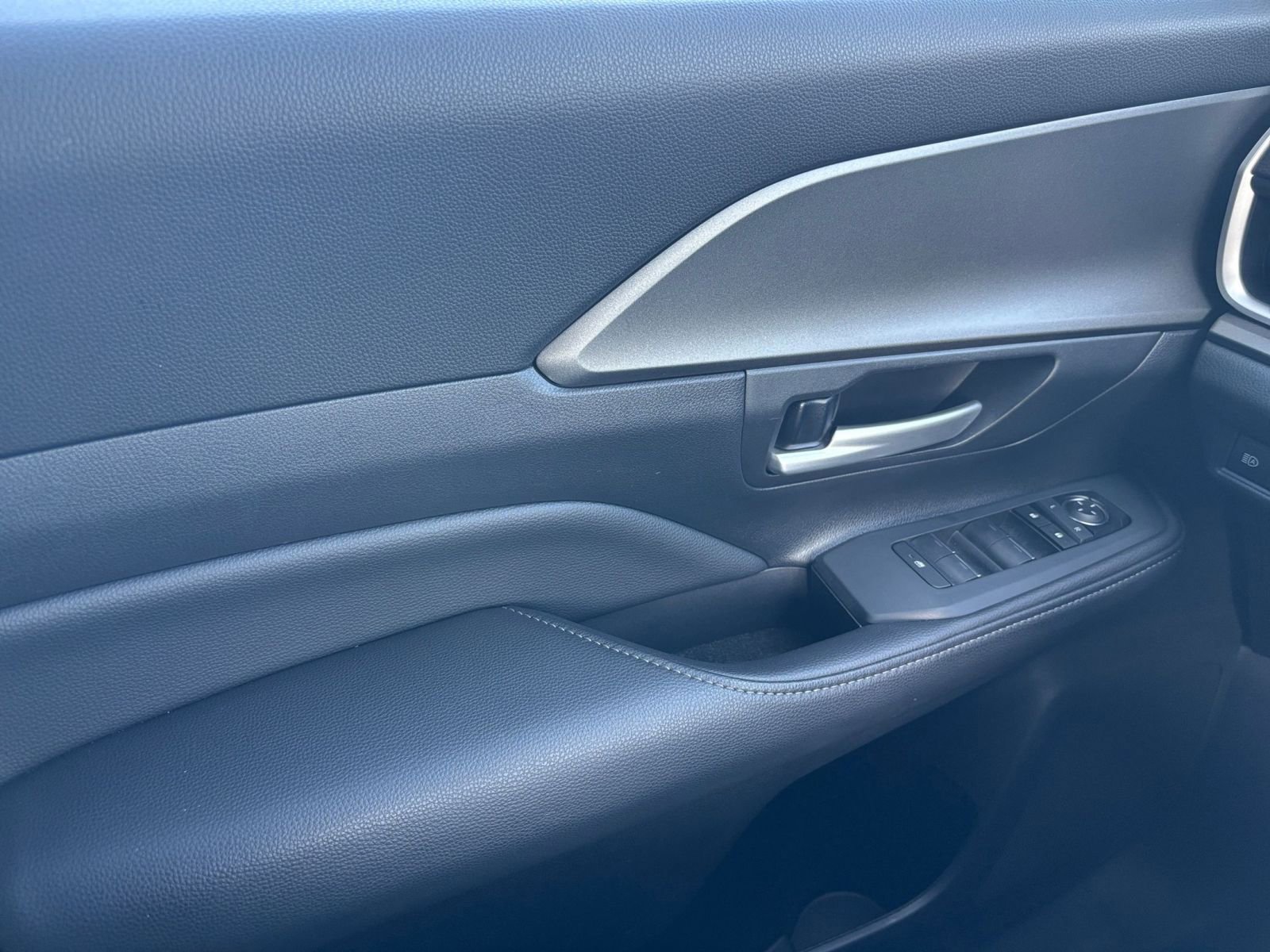 Used 2025 Toyota Grand Highlander FWD image 18