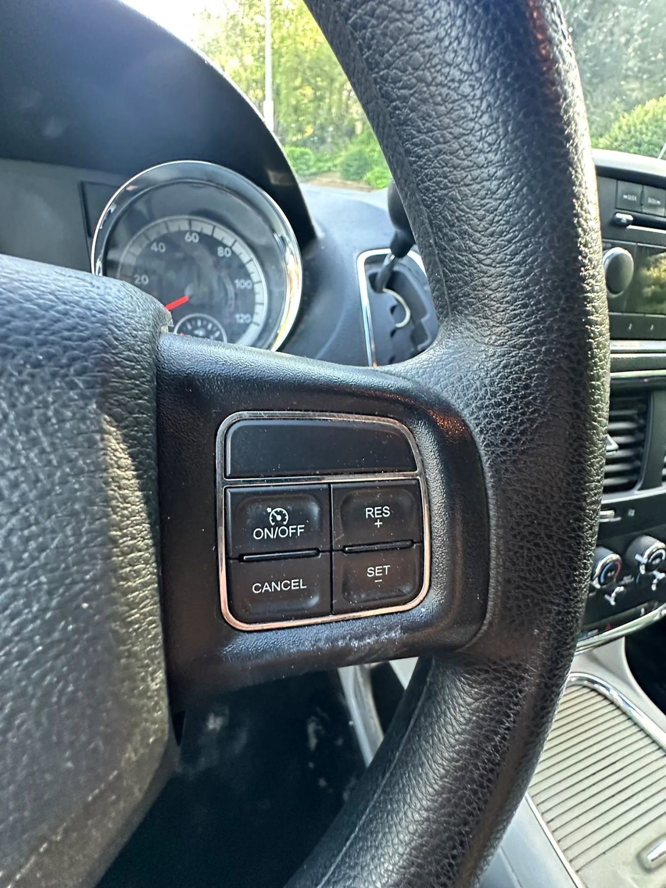 Used 2014 Dodge Grand Caravan SXT image 24