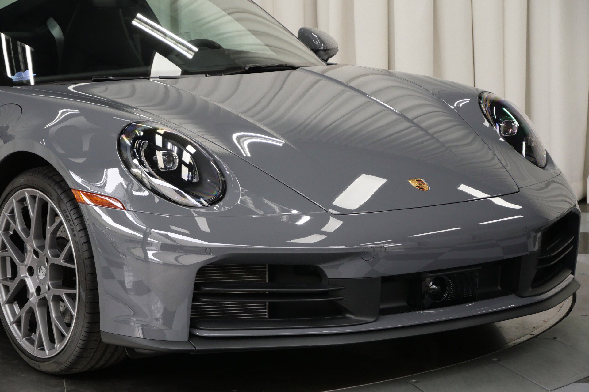 Used 2025 Porsche 911 Carrera w/ Premium Package image 37
