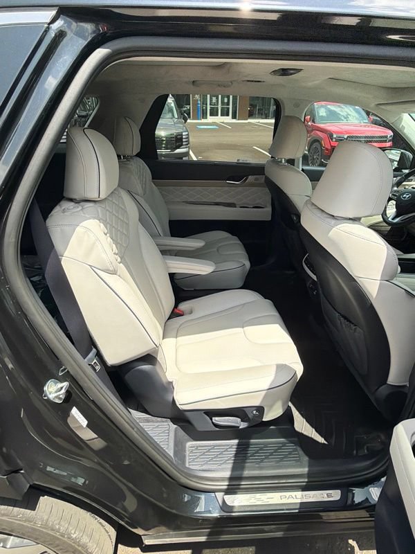 Used 2021 Hyundai Palisade Calligraphy w/ Cargo Package AWD/4WD image 12
