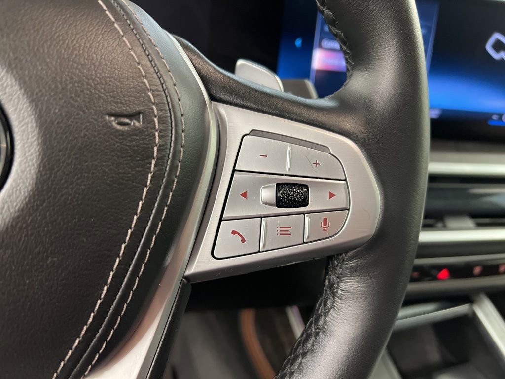 Used 2023 BMW X7 xDrive40i w/ Premium Package image 18
