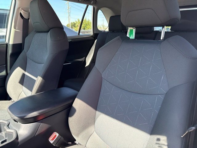 Used 2025 Toyota RAV4 XLE w/ Convenience Package FWD image 10