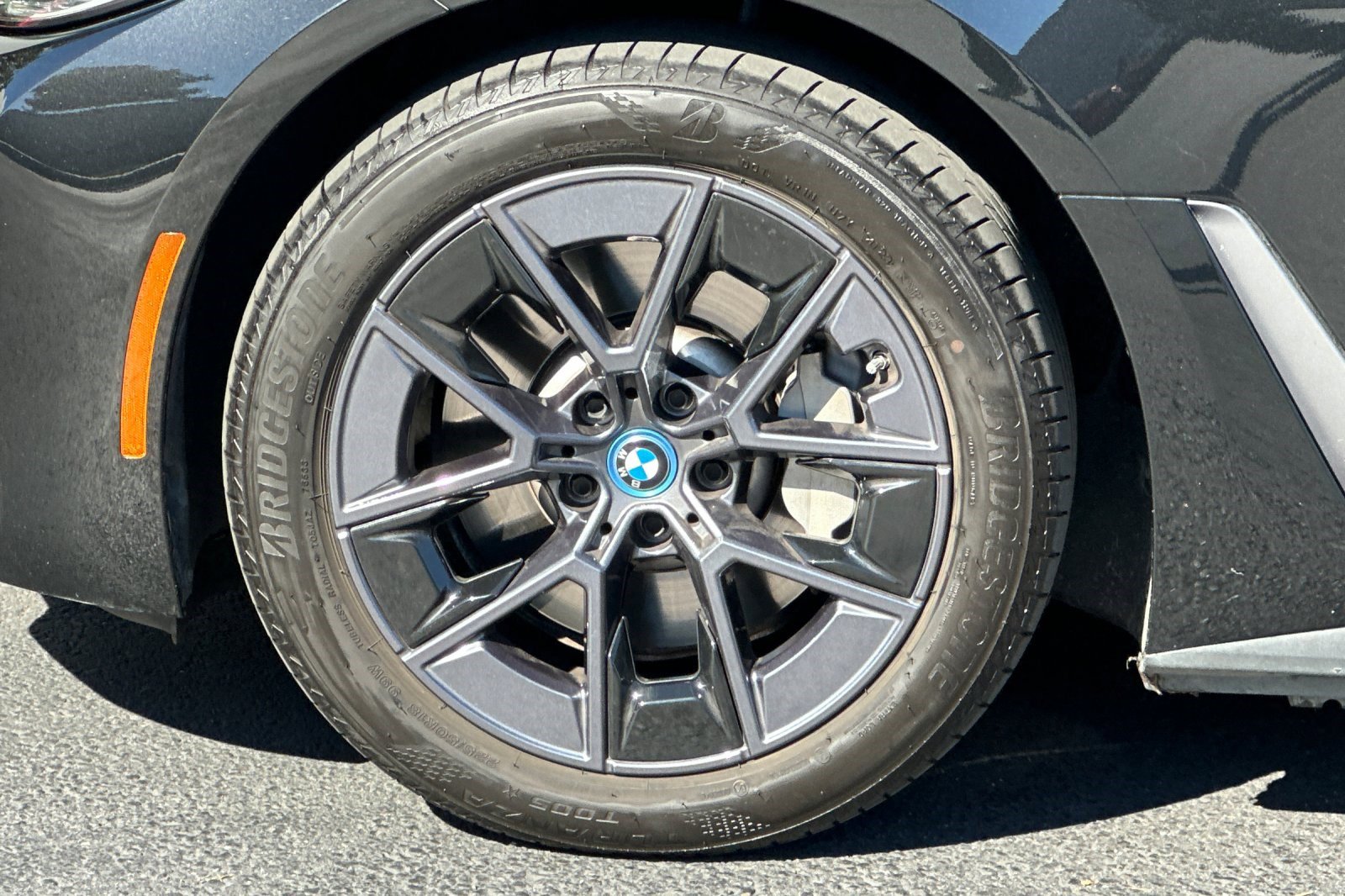 Used 2023 BMW i4 eDrive35 image 36