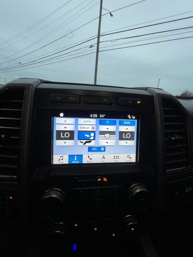 Used 2018 Ford F150 Raptor w/ Equipment Group 802A Luxury image 37