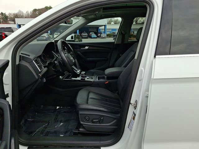 Used 2021 Audi Q5 2.0T Premium w/ Convenience Package image 17