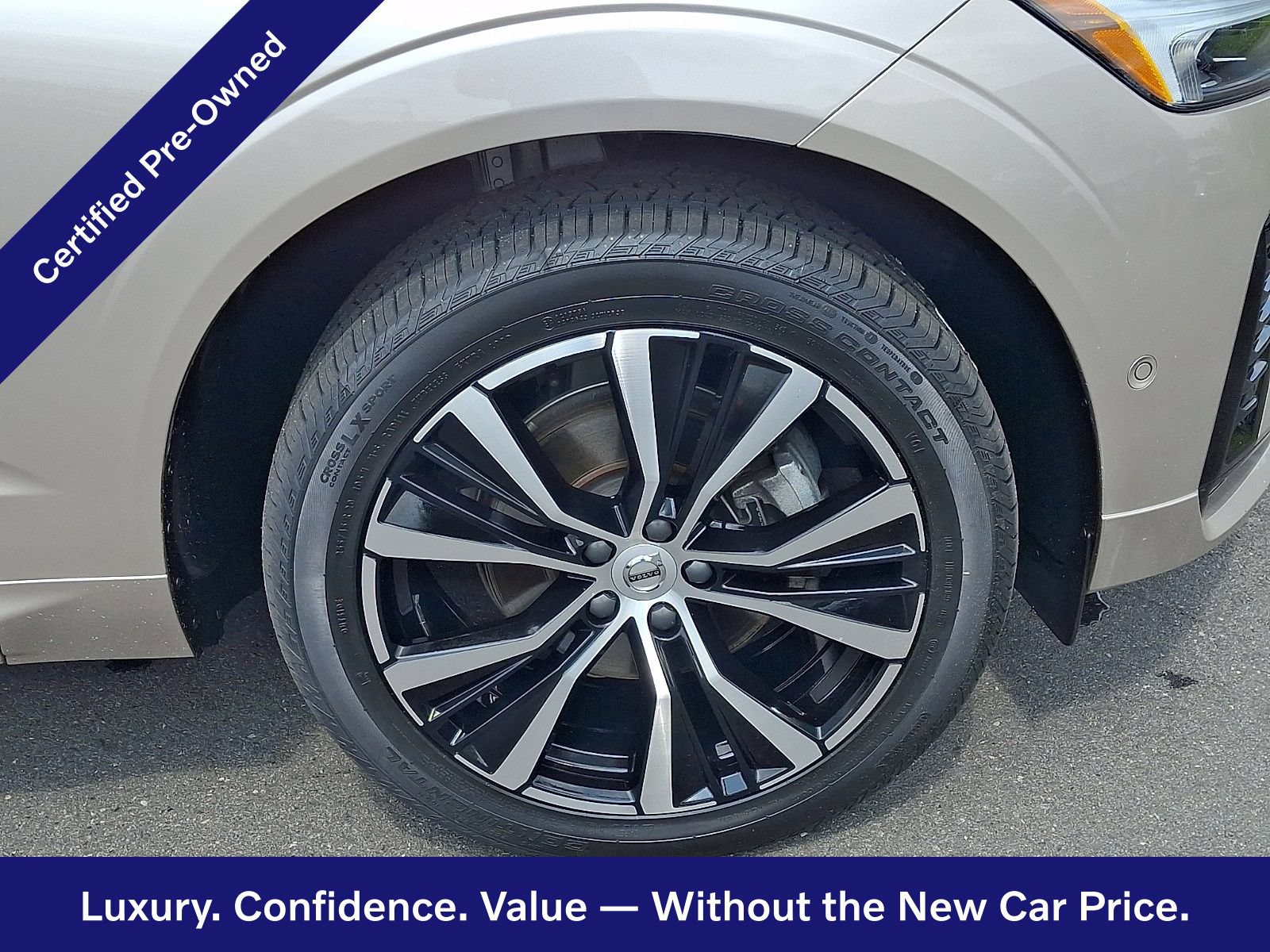 Certified 2024 Volvo XC60 B5 Plus w/ Protection Package Premier AWD/4WD image 9