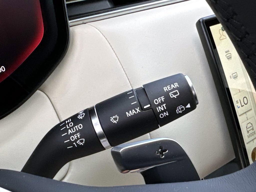 New 2026 Land Rover Range Rover SE image 26