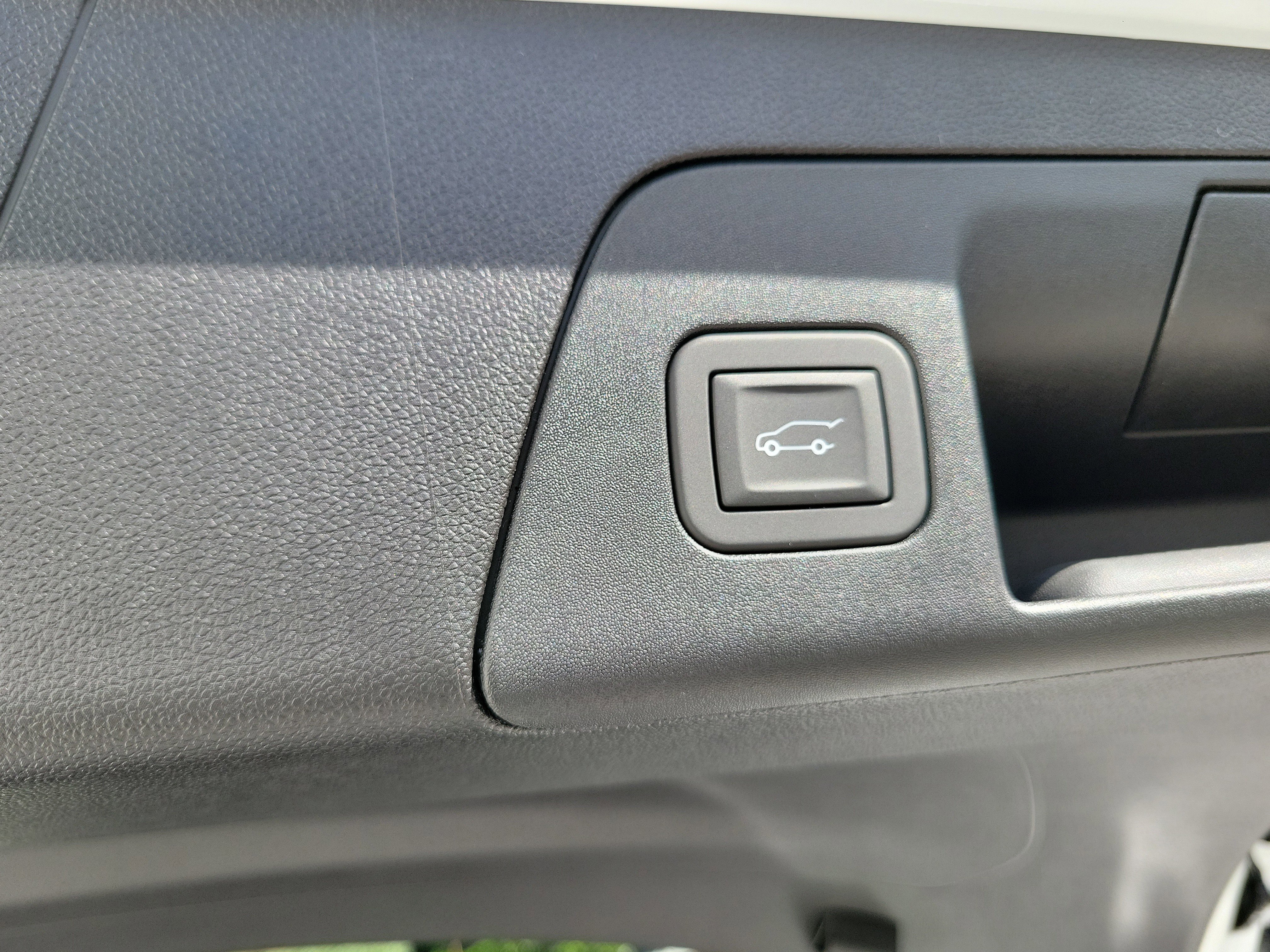 New 2026 Buick Envision Sport Touring image 9