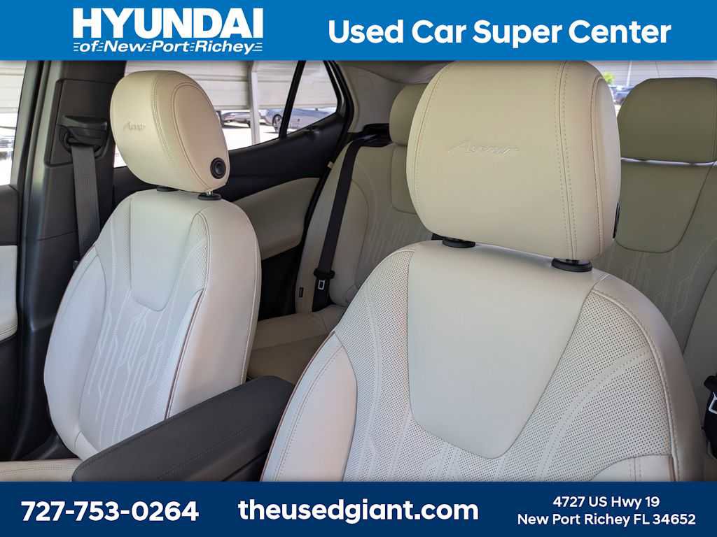 Used 2024 Buick Encore GX Avenir w/ Avenir Convenience Package AWD/4WD image 7