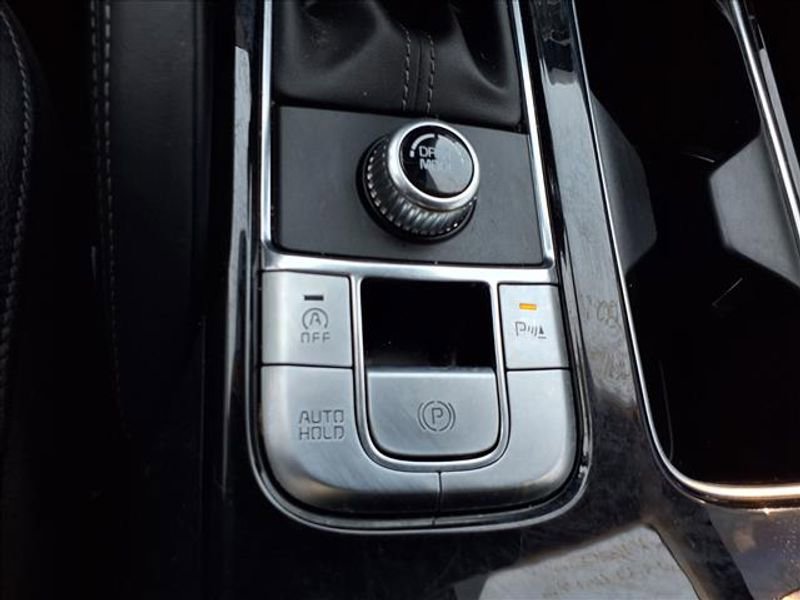 Used 2023 Kia Telluride EX w/ EX Captain's Chair Package image 22