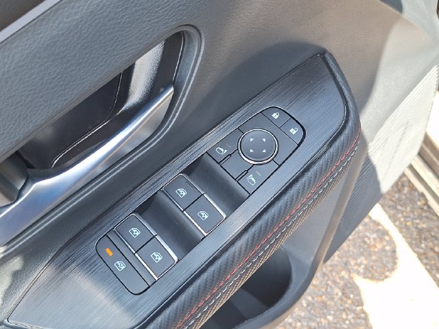 New 2026 Nissan Kicks SR w/ SR Premium Package FWD image 11
