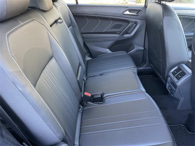 Used 2022 Volkswagen Tiguan SE image 26