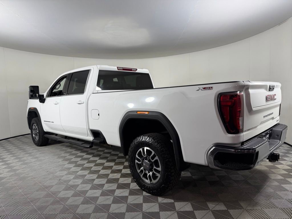 Used 2024 GMC Sierra 3500 SLE w/ SLE Convenience Package image 9