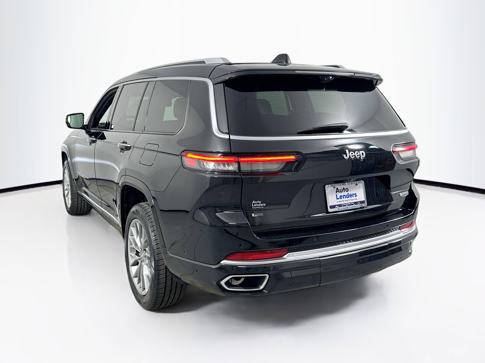 Used 2023 Jeep Grand Cherokee L Summit w/ Advanced Protech Group IV image 7