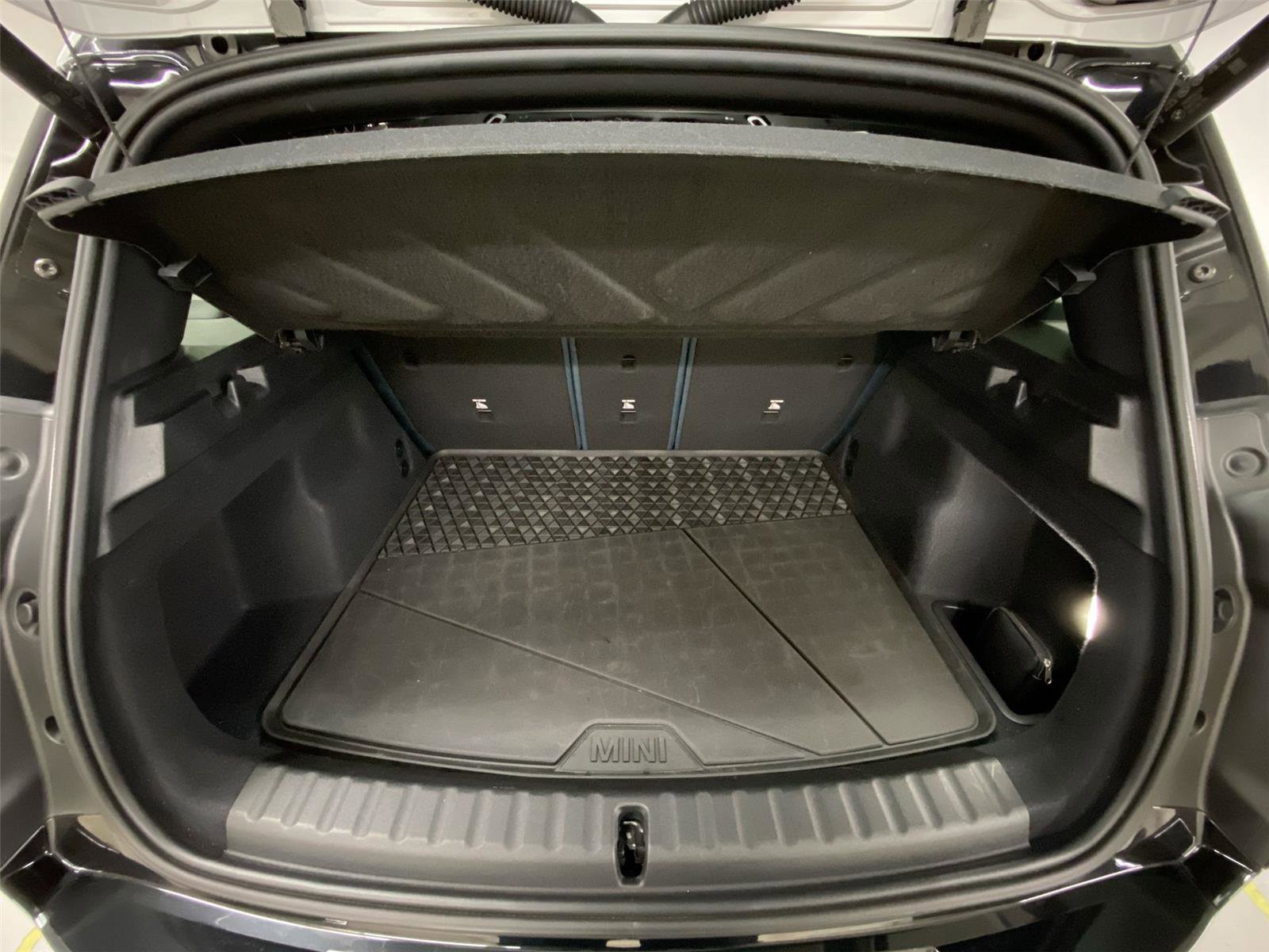 Certified 2025 MINI Cooper Countryman S w/ Comfort Package Max image 24