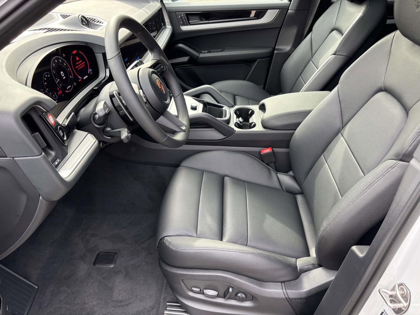 New 2026 Porsche Cayenne image 20