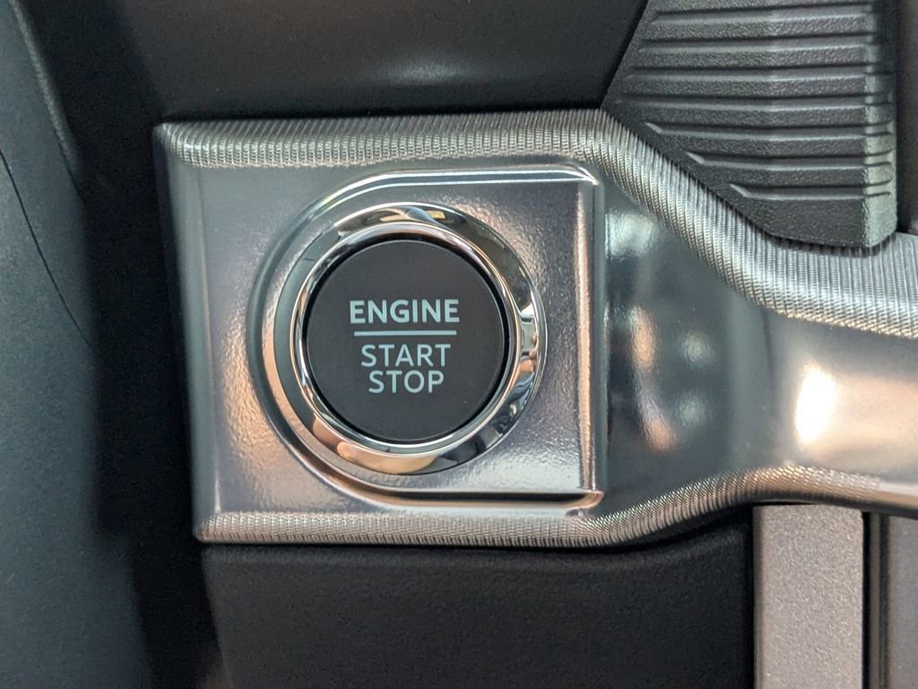 New 2025 Ford F150 Lariat w/ Equipment Group 502A High image 31