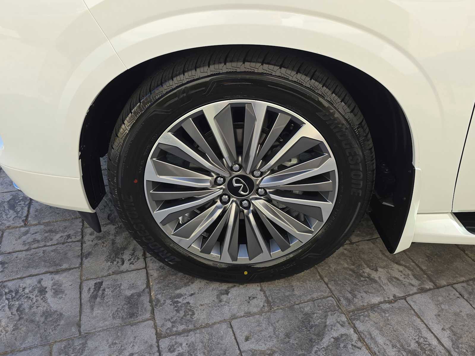 New 2026 INFINITI QX80 Luxe w/ Cargo Package image 8