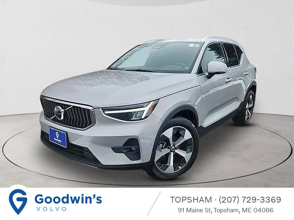 Certified 2023 Volvo XC40 B5 Plus w/ Driver Assist Package AWD/4WD image 1