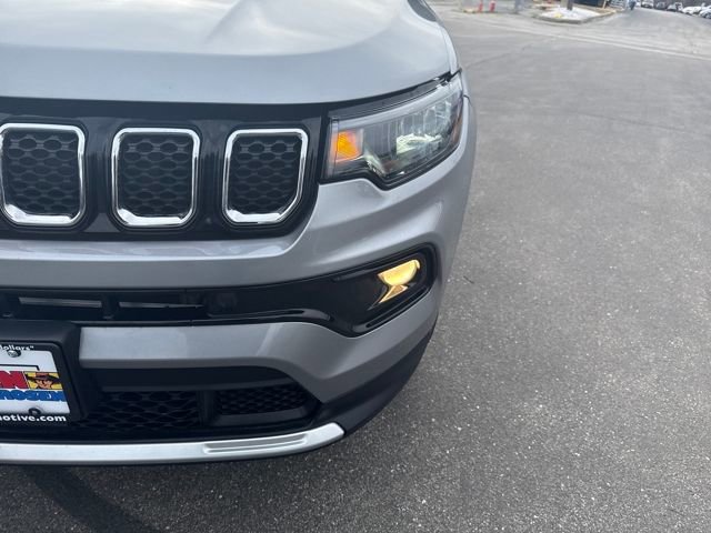 Used 2023 Jeep Compass Limited w/ Sun and Sound Group image 39