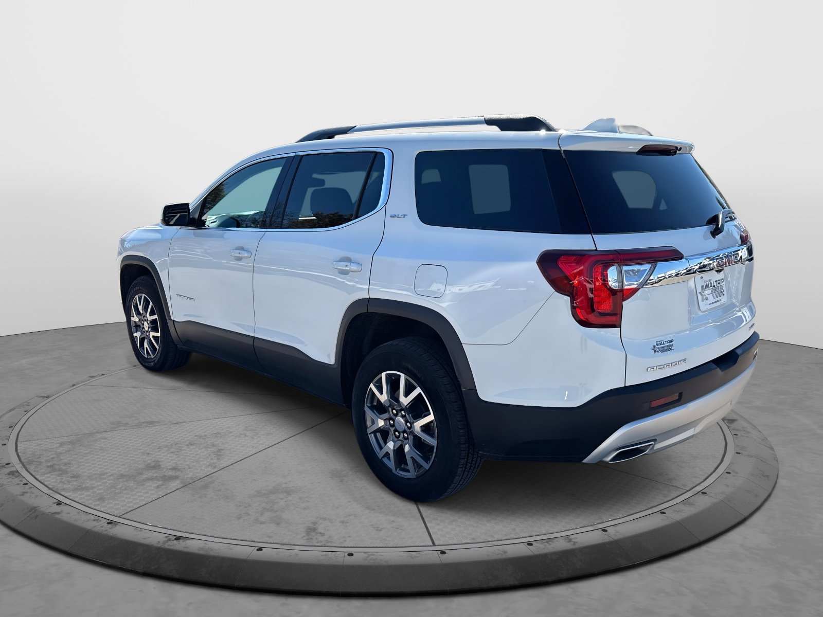 Certified 2023 GMC Acadia SLT image 6