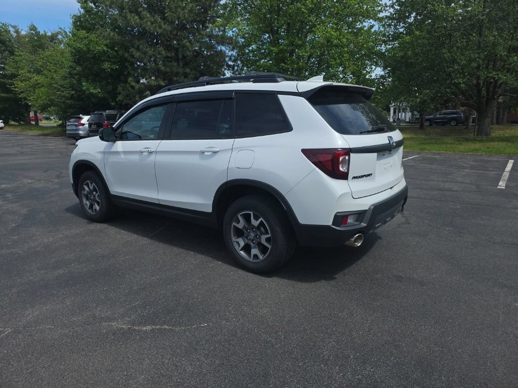 Used 2023 Honda Passport TrailSport image 5
