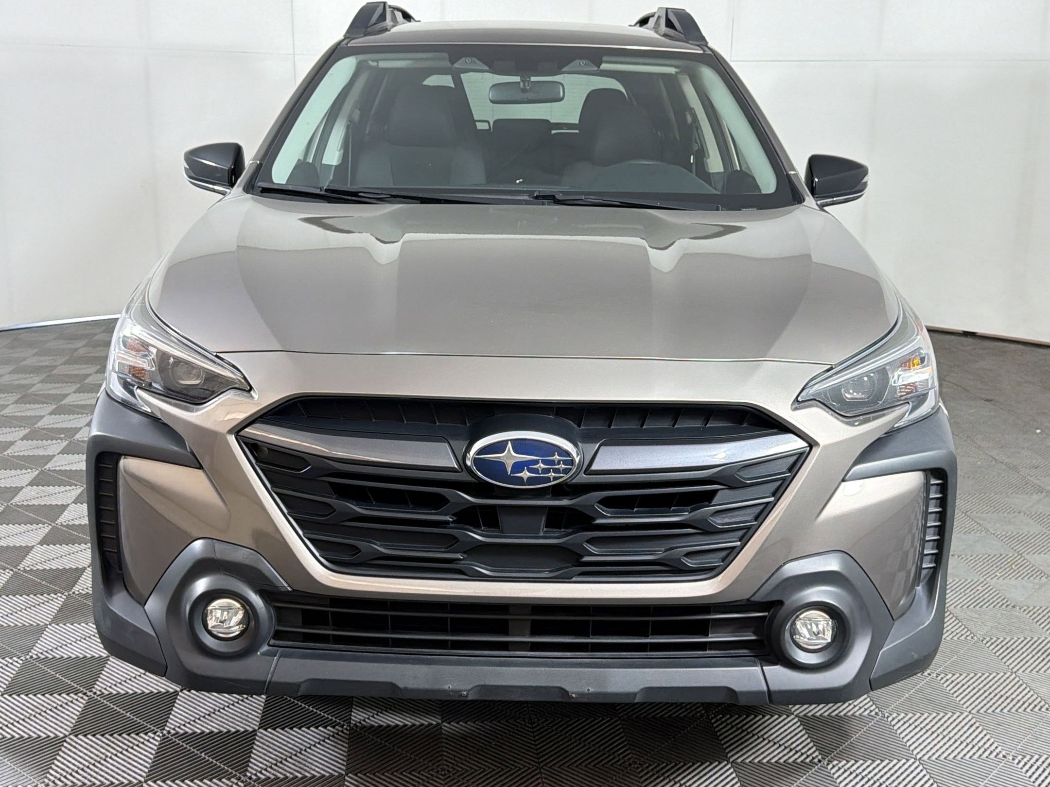 Used 2024 Subaru Outback Premium AWD/4WD image 6