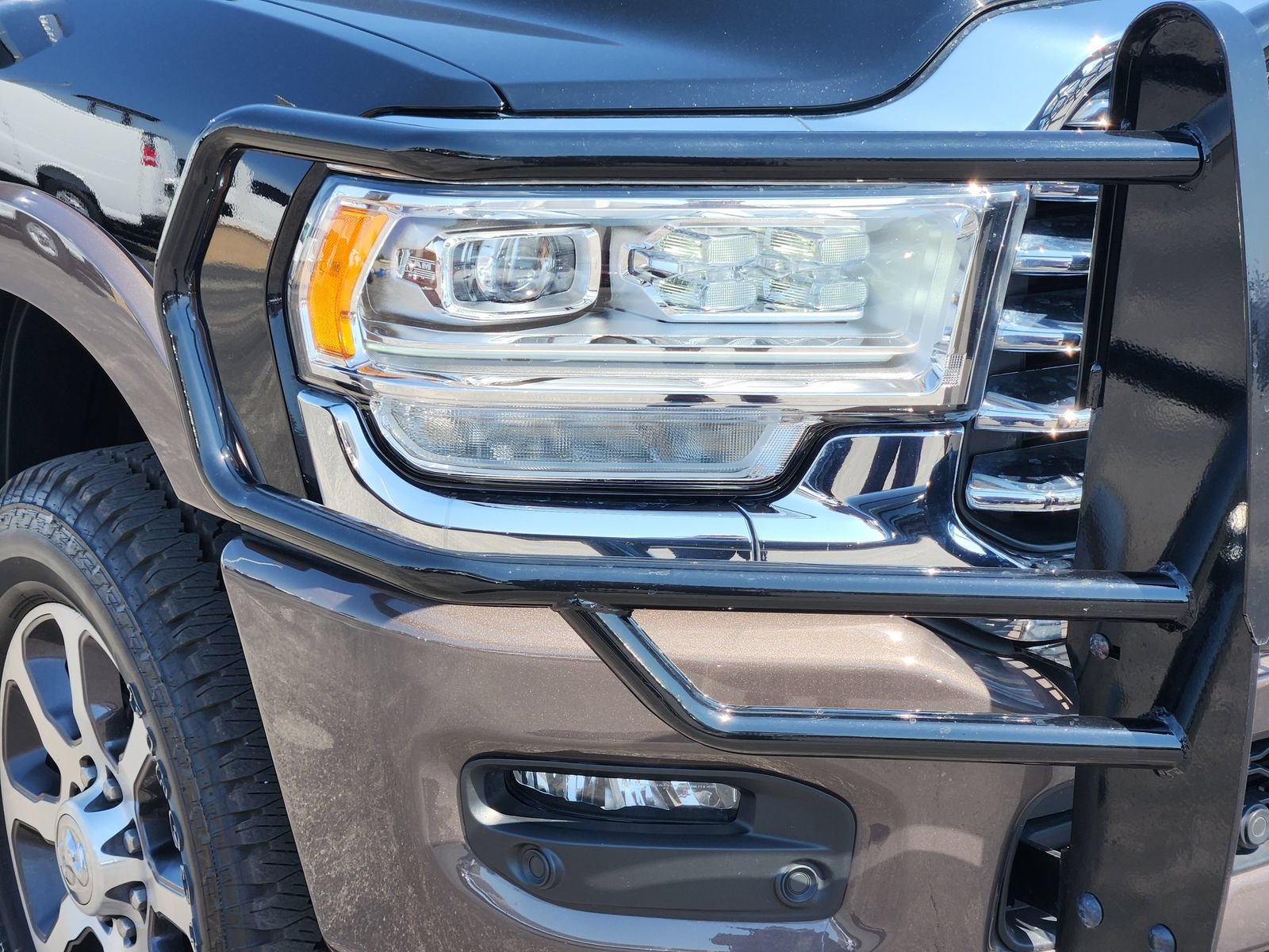 Used 2024 RAM 3500 Limited w/ Towing Technology Group AWD/4WD image 10