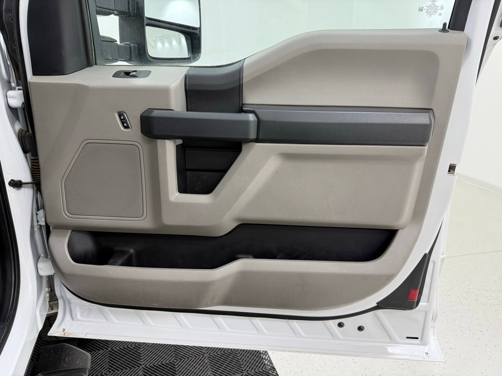 Used 2020 Ford F250 XL w/ Power Equipment Group image 28