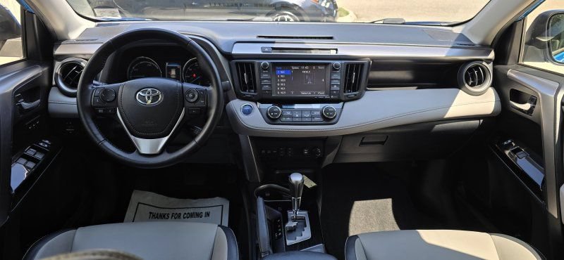 Used 2016 Toyota RAV4 Limited AWD/4WD image 10