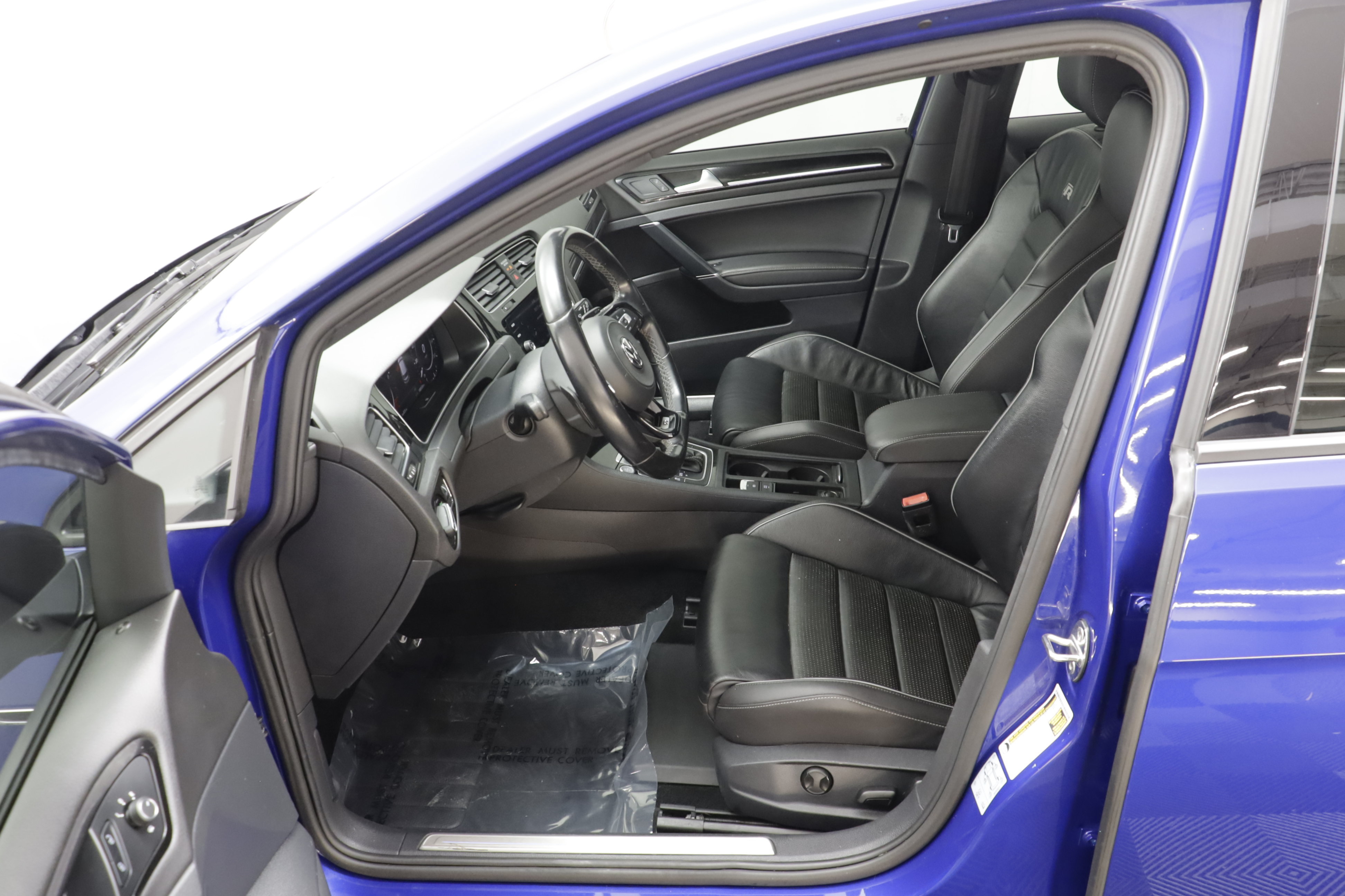 Used 2019 Volkswagen Golf R 4-Door AWD/4WD image 6