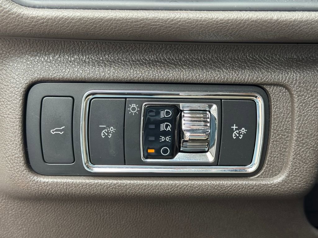 Used 2022 Lincoln Corsair AWD w/ Premium Package image 20