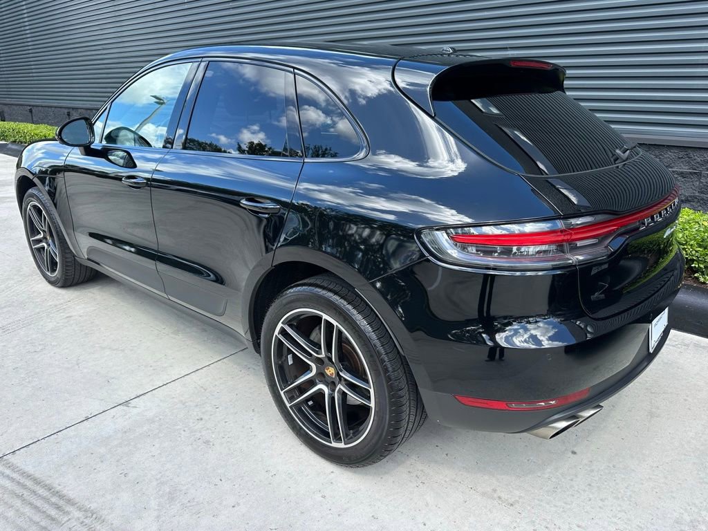Certified 2021 Porsche Macan S AWD/4WD image 3