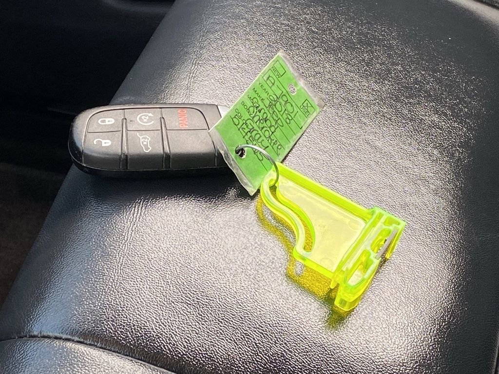 Used 2018 Jeep Grand Cherokee Limited image 31