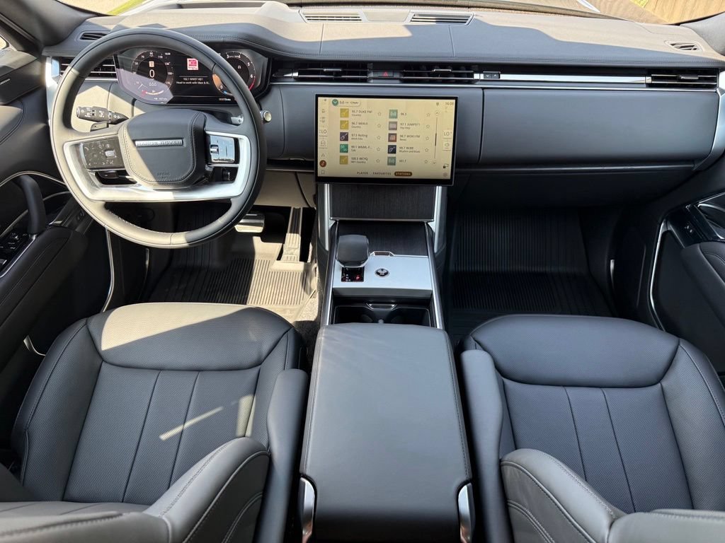 New 2026 Land Rover Range Rover SE AWD/4WD image 16