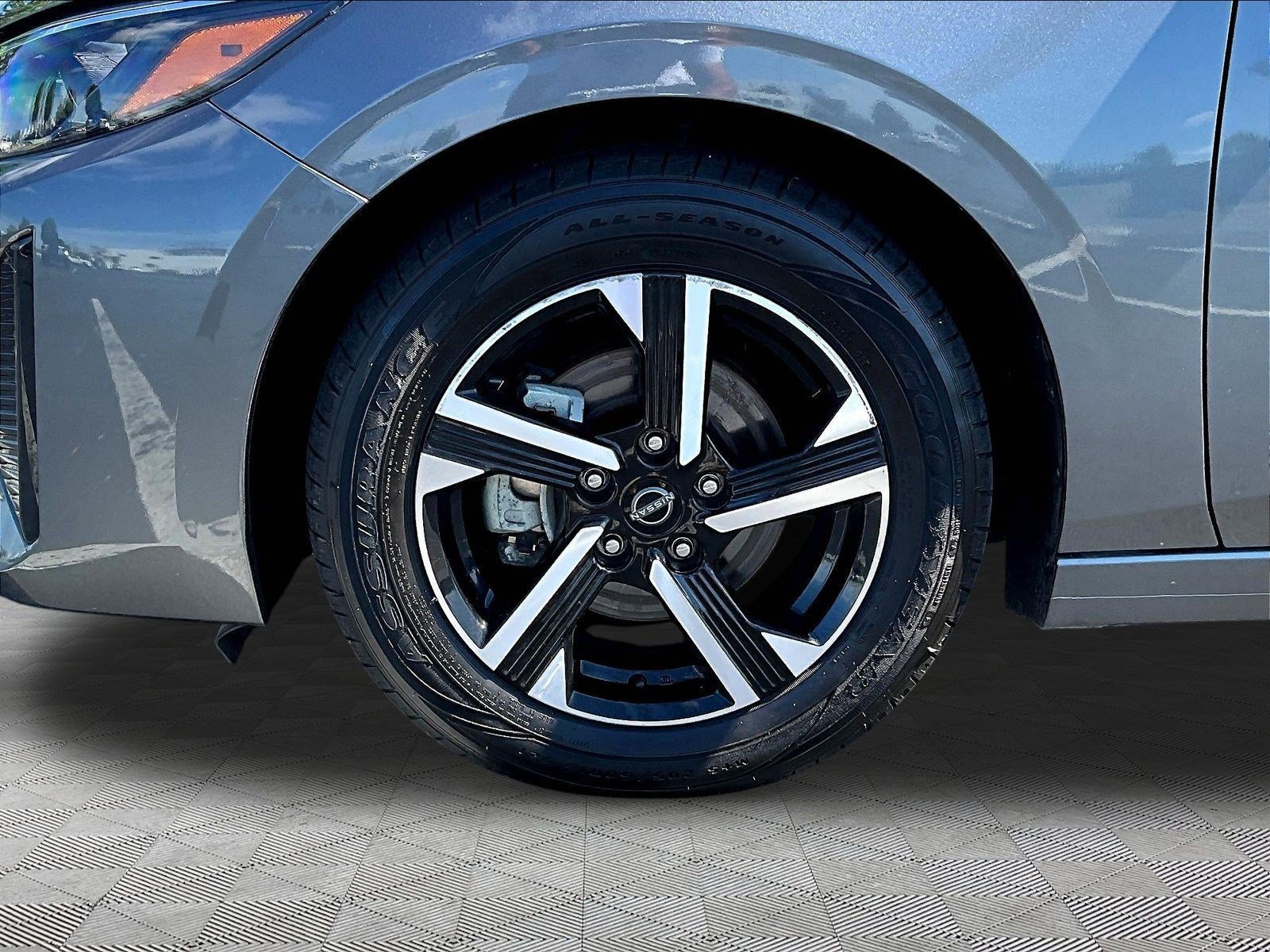 Used 2025 Nissan Sentra SV FWD image 33