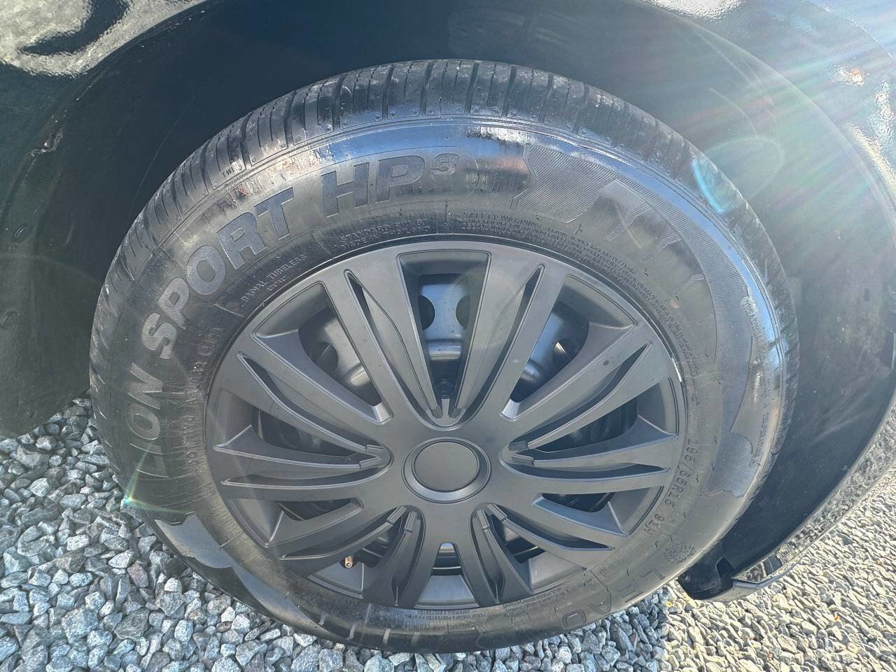 Used 2018 Ford Focus S image 25