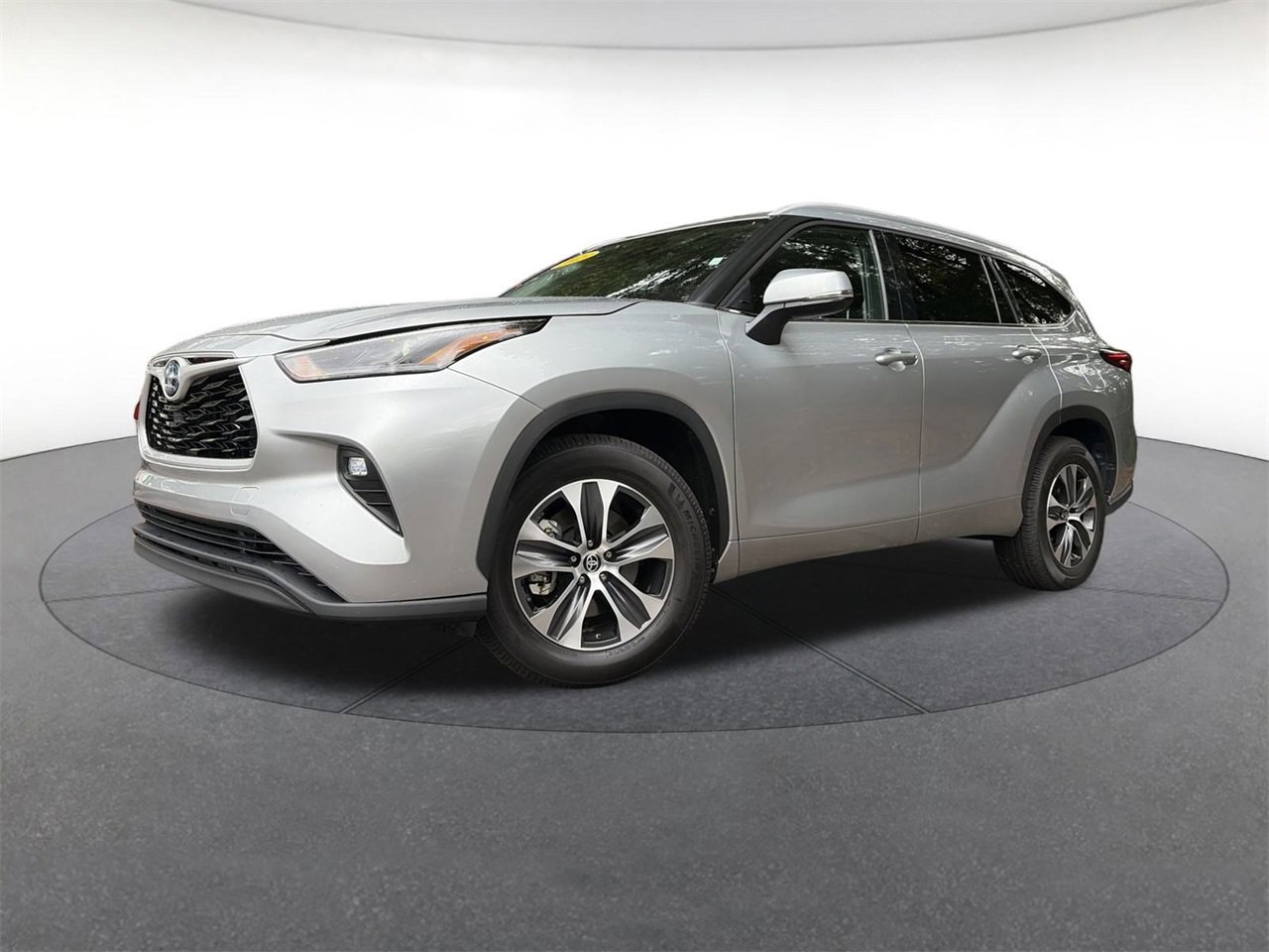 Used 2023 Toyota Highlander XLE