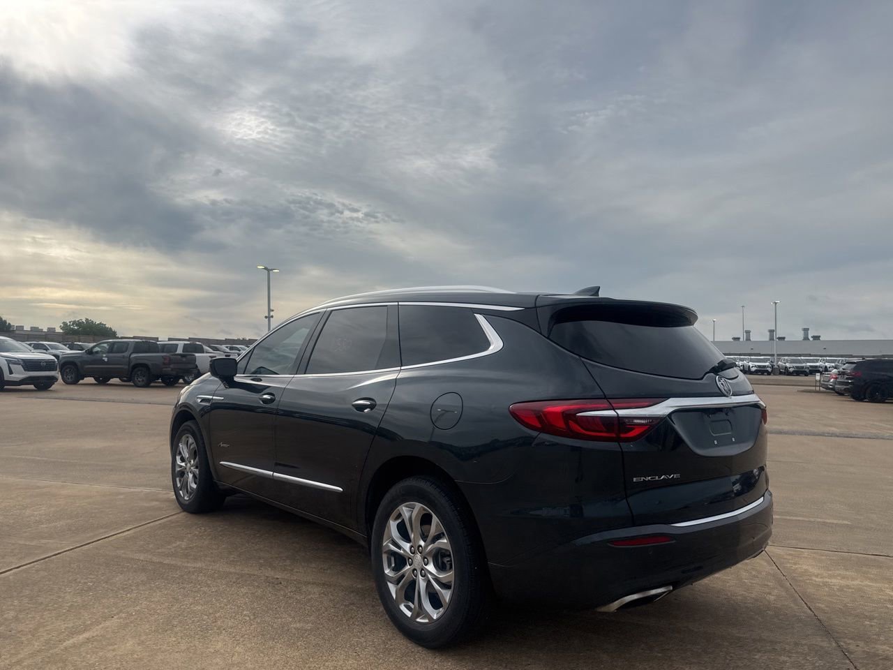 Used 2020 Buick Enclave Avenir w/ Avenir Technology Package FWD image 15