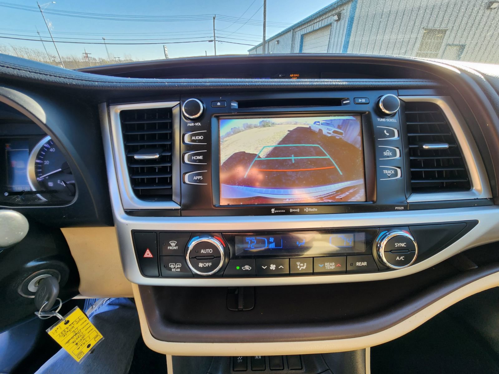 Used 2018 Toyota Highlander FWD V6 image 13