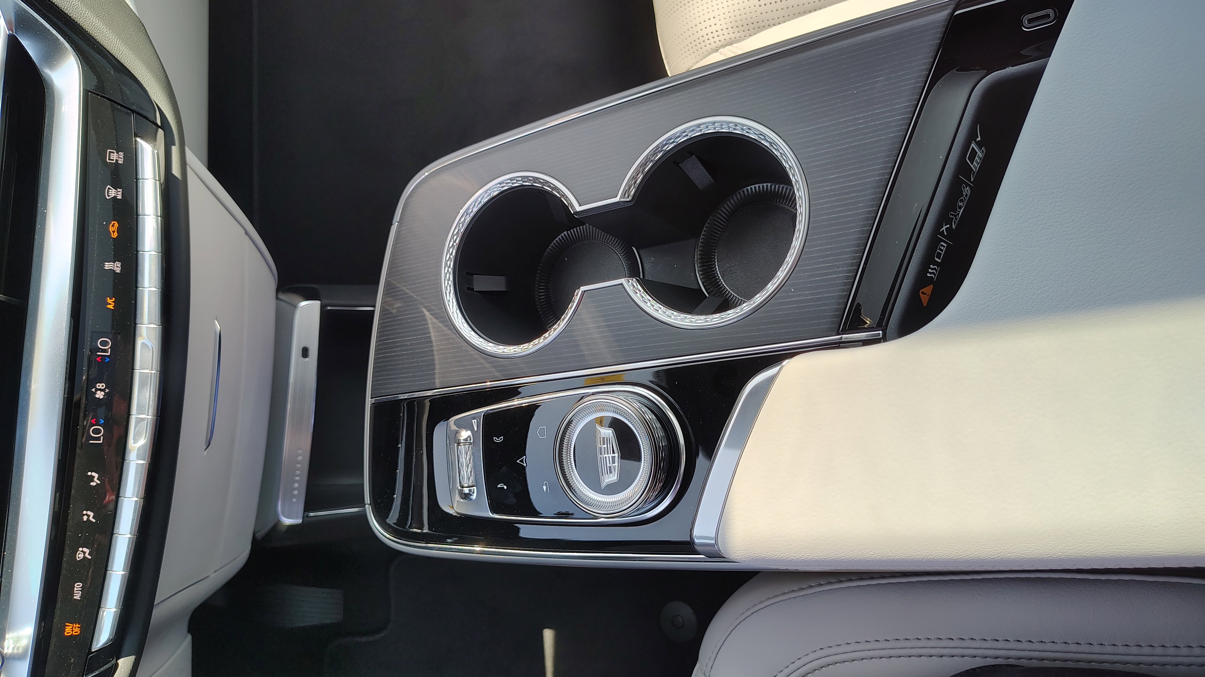 New 2025 Cadillac Lyriq Sport image 21