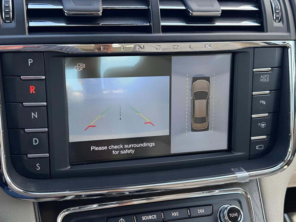 Used 2019 Lincoln Continental Reserve FWD image 15