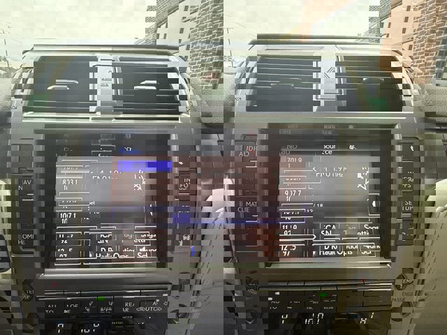 Used 2015 Lexus GX 460 Luxury image 28