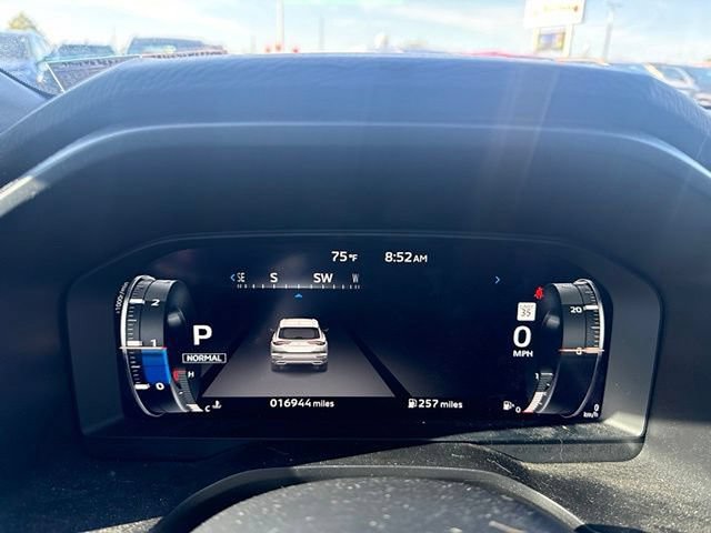 Used 2023 Mitsubishi Outlander SEL AWD/4WD image 14