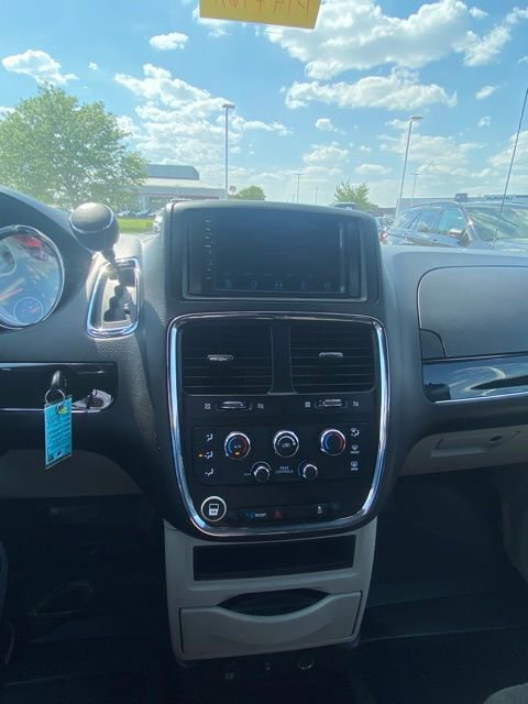 Used 2015 Dodge Grand Caravan SE FWD image 8