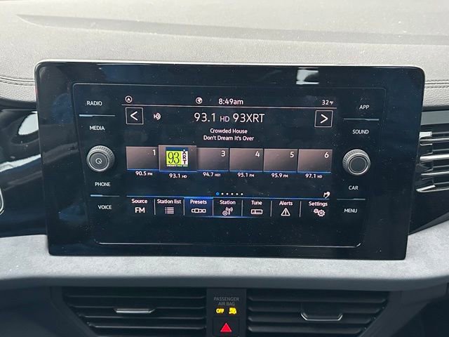 Certified 2025 Volkswagen Jetta SE image 28