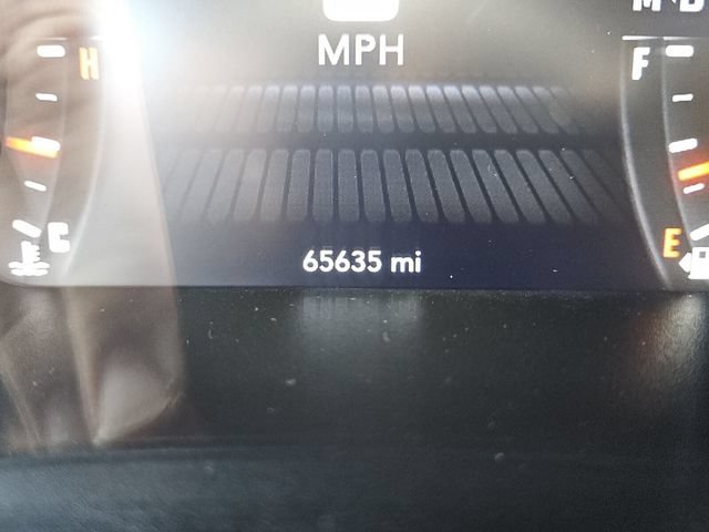 Used 2019 Dodge Challenger SXT RWD image 22
