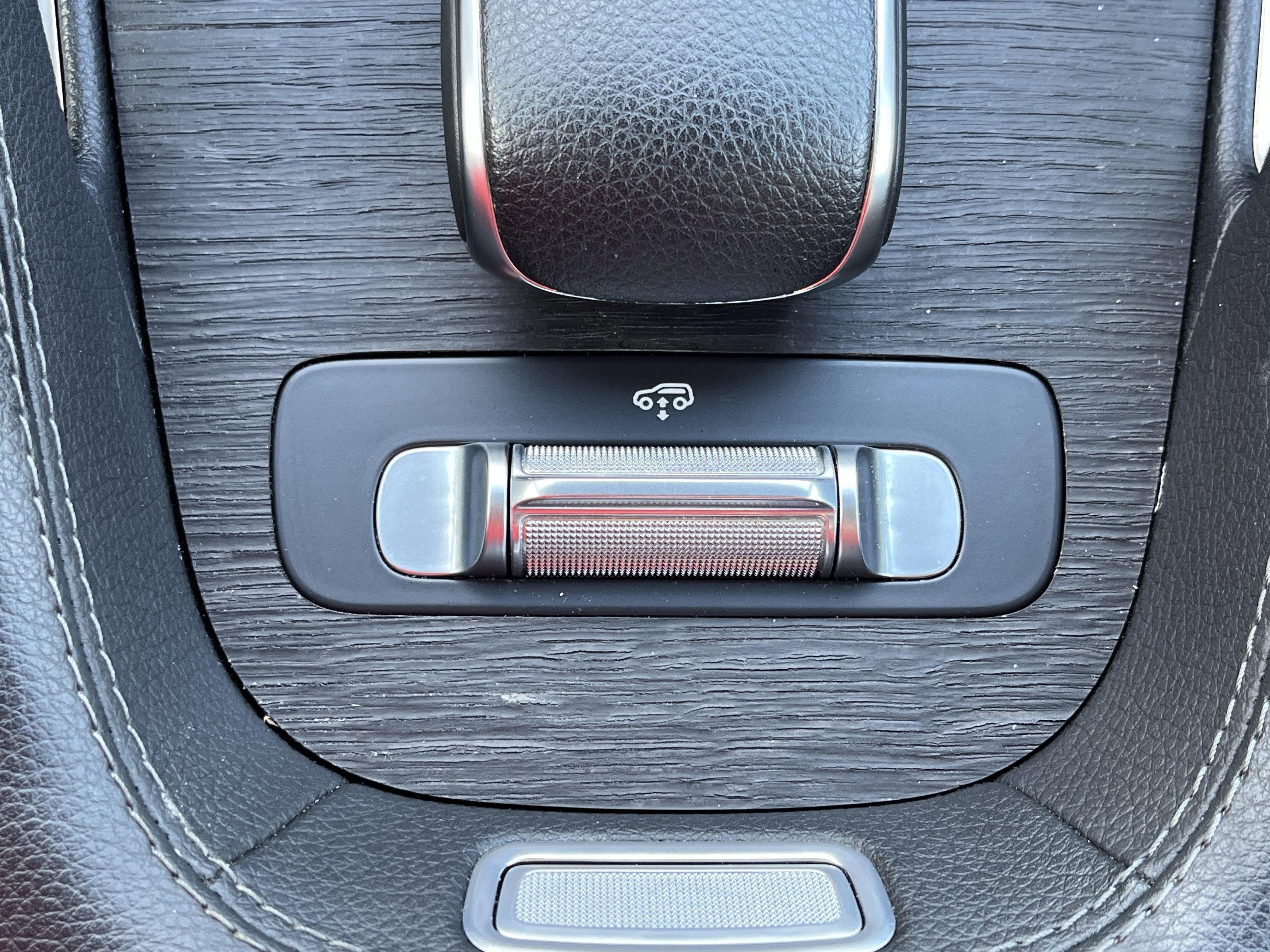 Used 2021 Mercedes-Benz GLS 580 4MATIC image 9