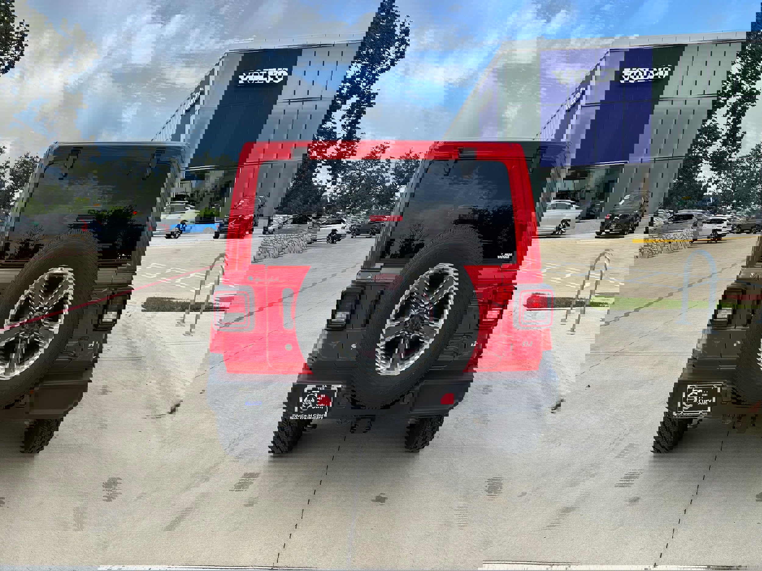 Used 2019 Jeep Wrangler Unlimited Sahara image 5