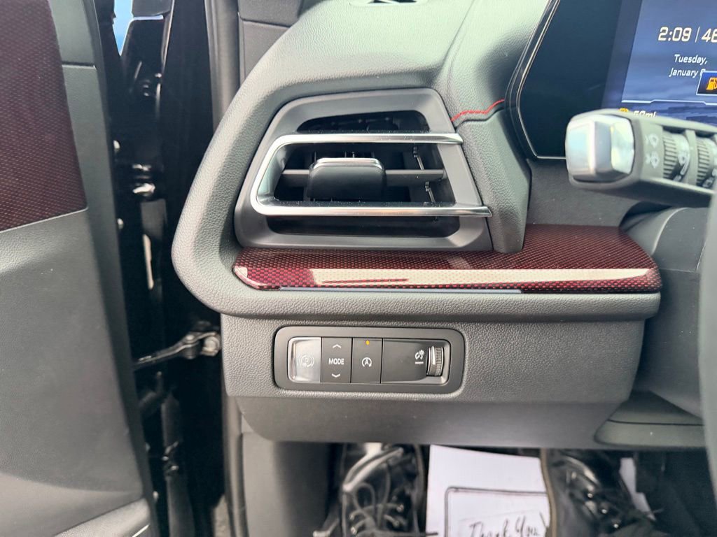 New 2026 Chevrolet Traverse RS w/ LPO, Floor Liner Package image 23